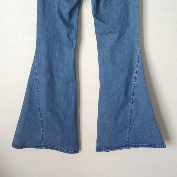 O2 Denim | High Rise Big Flare Jeans - Picture 10 of 11
